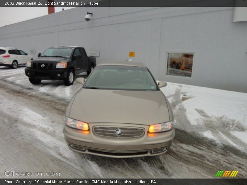 Light Sandrift Metallic / Taupe 2003 Buick Regal LS