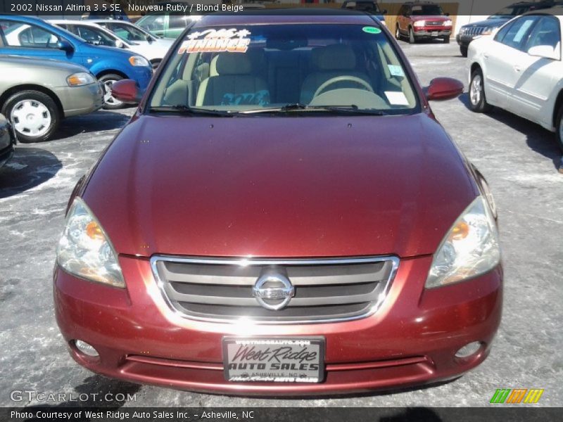 Nouveau Ruby / Blond Beige 2002 Nissan Altima 3.5 SE