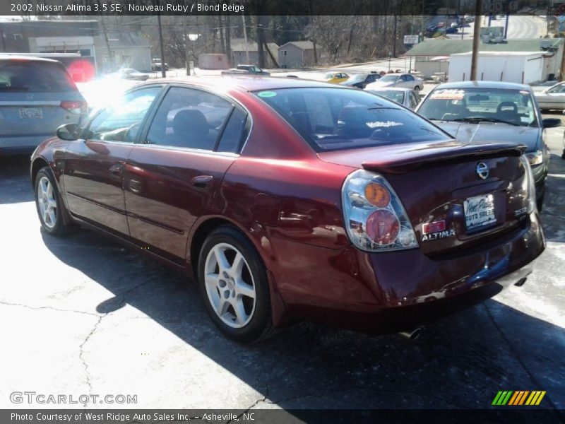 Nouveau Ruby / Blond Beige 2002 Nissan Altima 3.5 SE