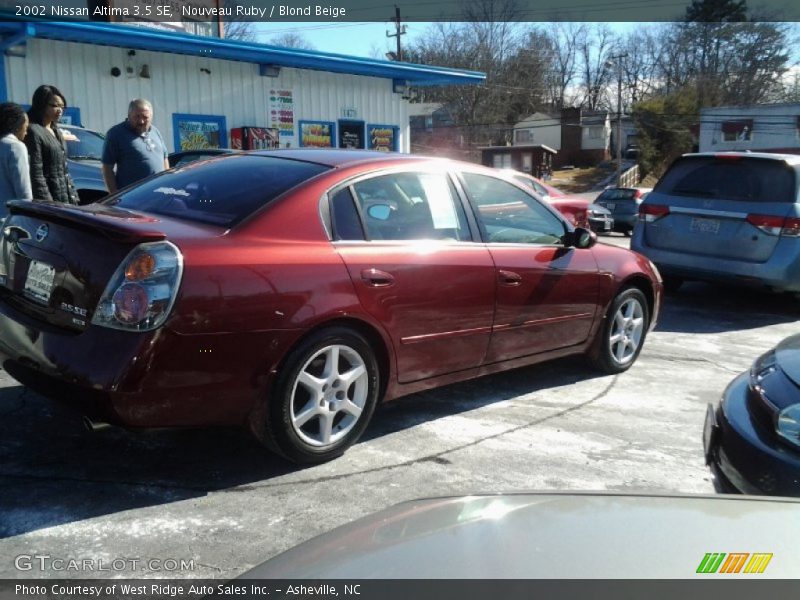 Nouveau Ruby / Blond Beige 2002 Nissan Altima 3.5 SE