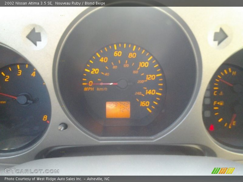 Nouveau Ruby / Blond Beige 2002 Nissan Altima 3.5 SE