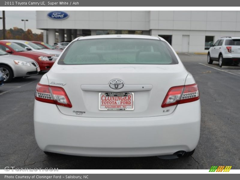 Super White / Ash 2011 Toyota Camry LE