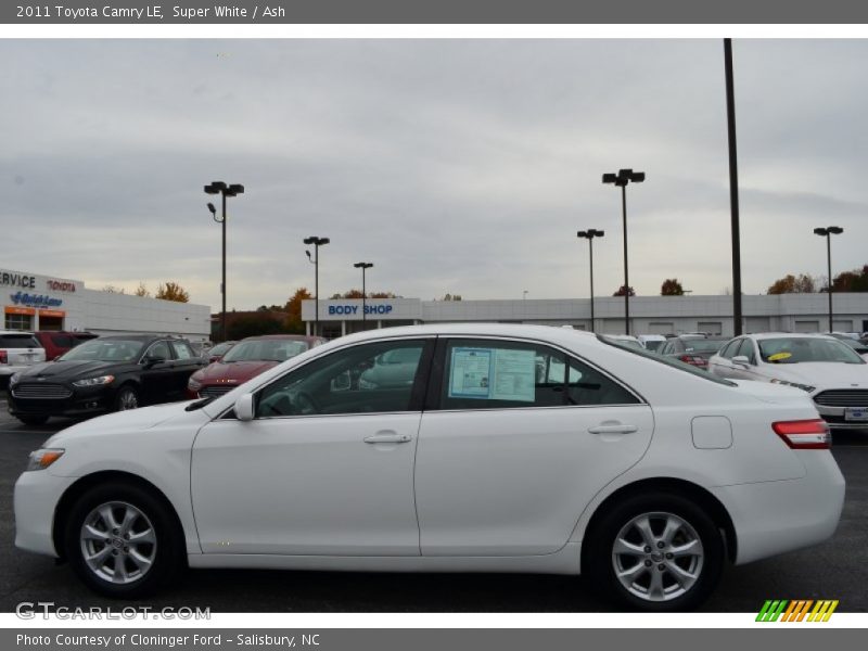 Super White / Ash 2011 Toyota Camry LE