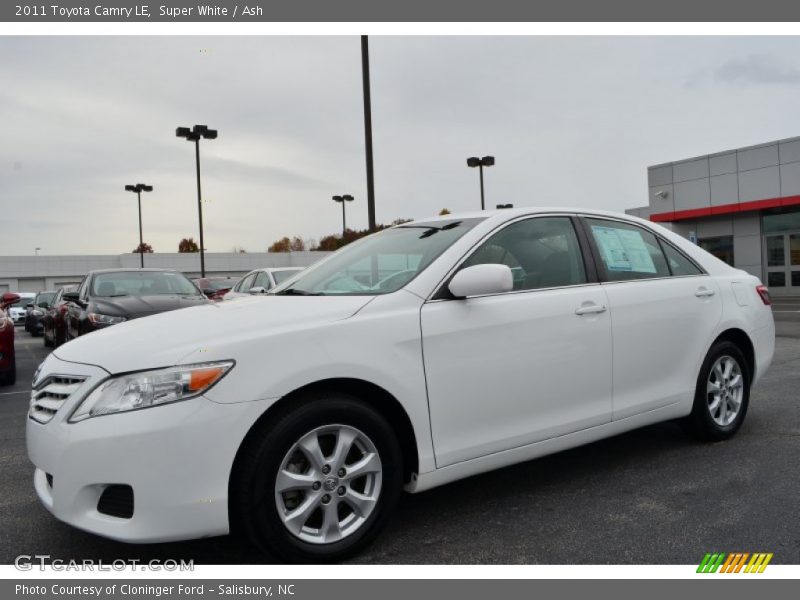 Super White / Ash 2011 Toyota Camry LE