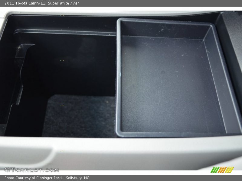 Super White / Ash 2011 Toyota Camry LE