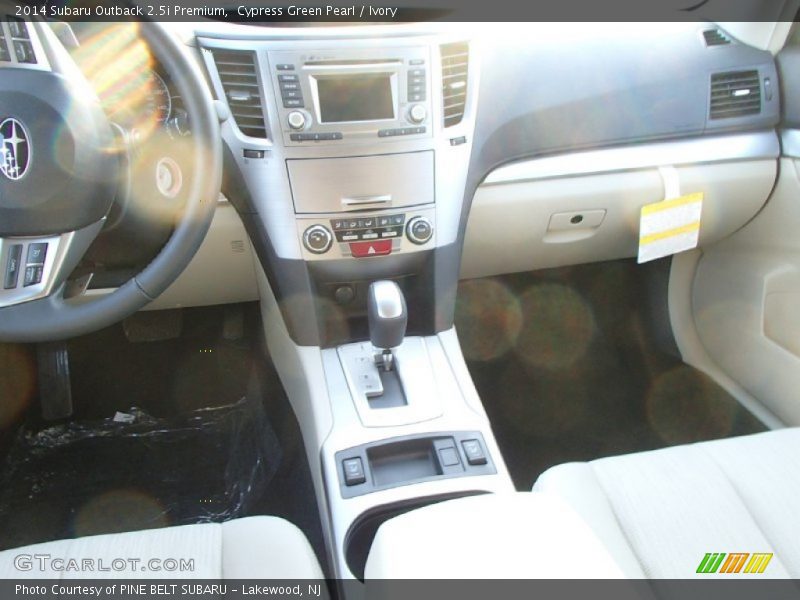 Cypress Green Pearl / Ivory 2014 Subaru Outback 2.5i Premium