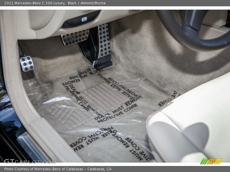Black / Almond/Mocha 2011 Mercedes-Benz C 300 Luxury