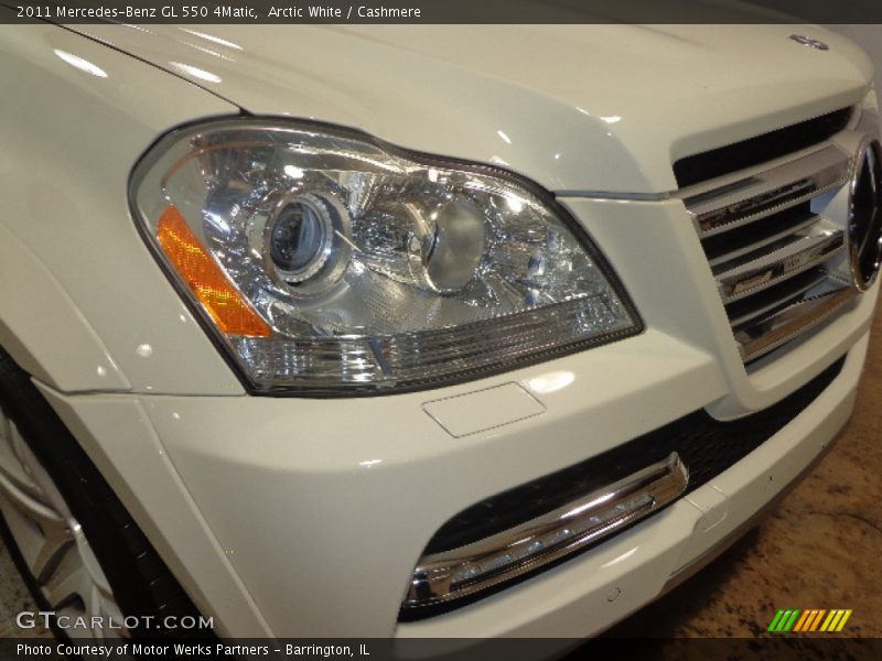 Arctic White / Cashmere 2011 Mercedes-Benz GL 550 4Matic