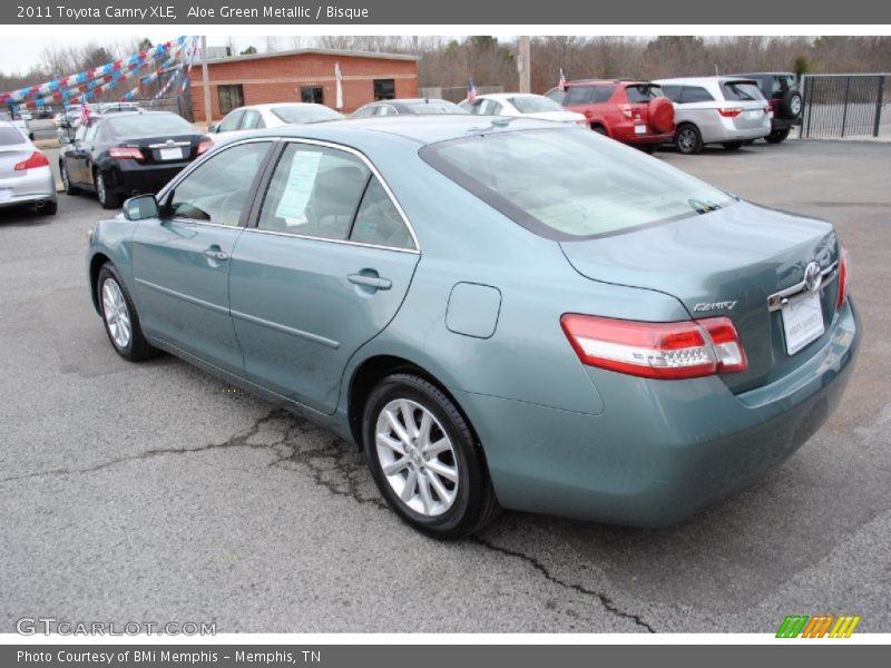 Aloe Green Metallic / Bisque 2011 Toyota Camry XLE