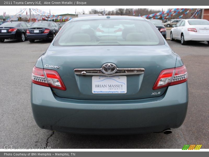 Aloe Green Metallic / Bisque 2011 Toyota Camry XLE