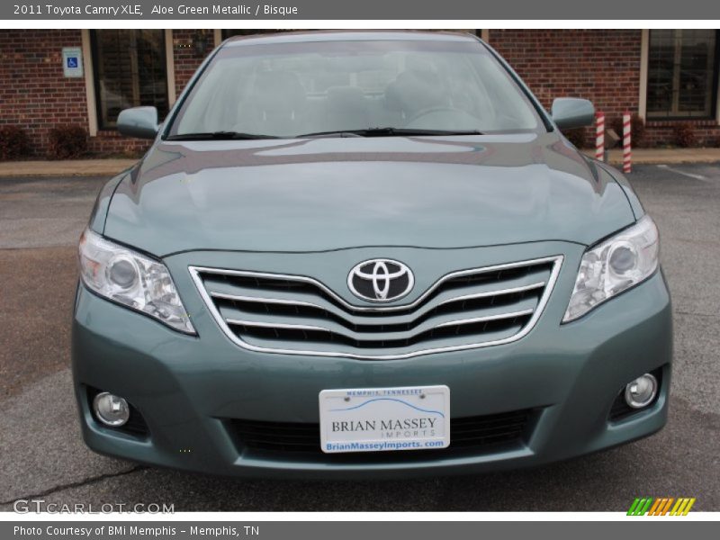 Aloe Green Metallic / Bisque 2011 Toyota Camry XLE
