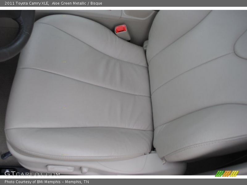 Aloe Green Metallic / Bisque 2011 Toyota Camry XLE