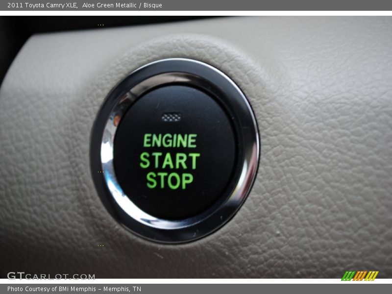 Aloe Green Metallic / Bisque 2011 Toyota Camry XLE