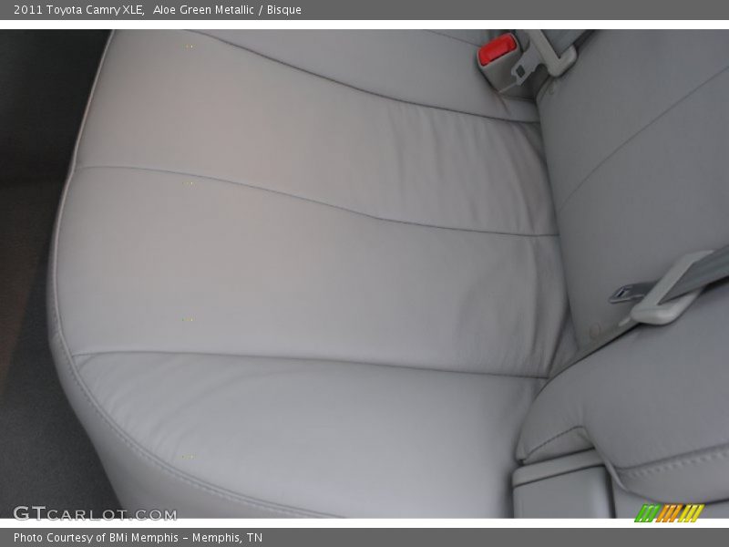 Aloe Green Metallic / Bisque 2011 Toyota Camry XLE