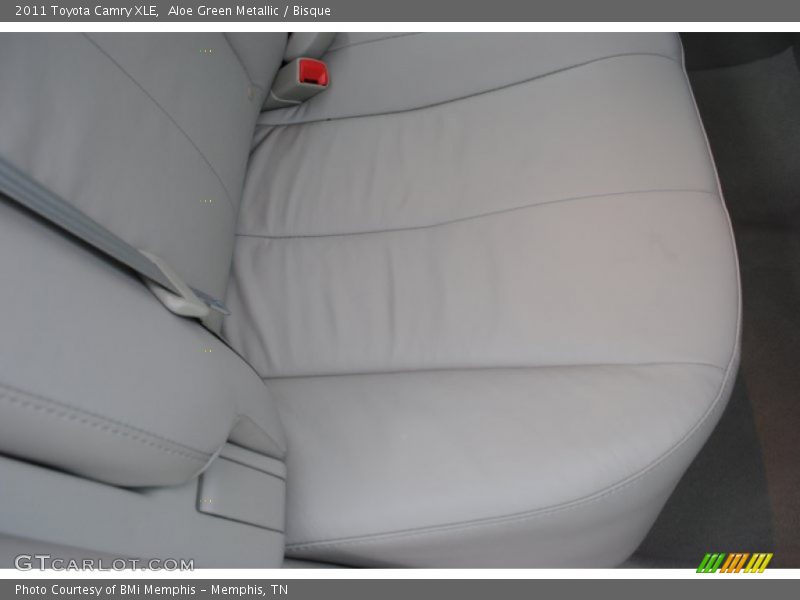 Aloe Green Metallic / Bisque 2011 Toyota Camry XLE