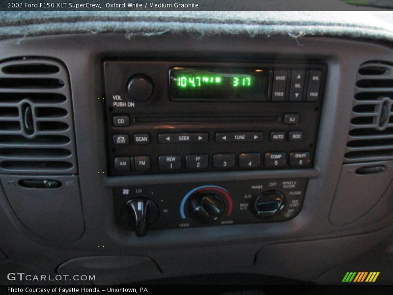 Oxford White / Medium Graphite 2002 Ford F150 XLT SuperCrew