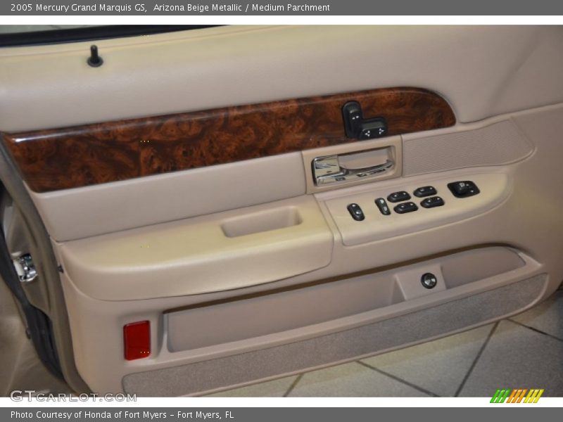 Arizona Beige Metallic / Medium Parchment 2005 Mercury Grand Marquis GS