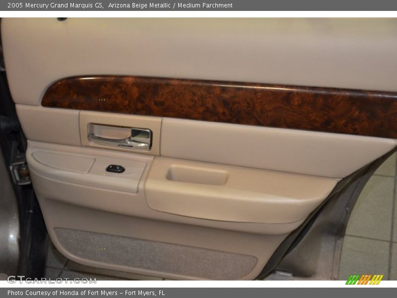 Arizona Beige Metallic / Medium Parchment 2005 Mercury Grand Marquis GS