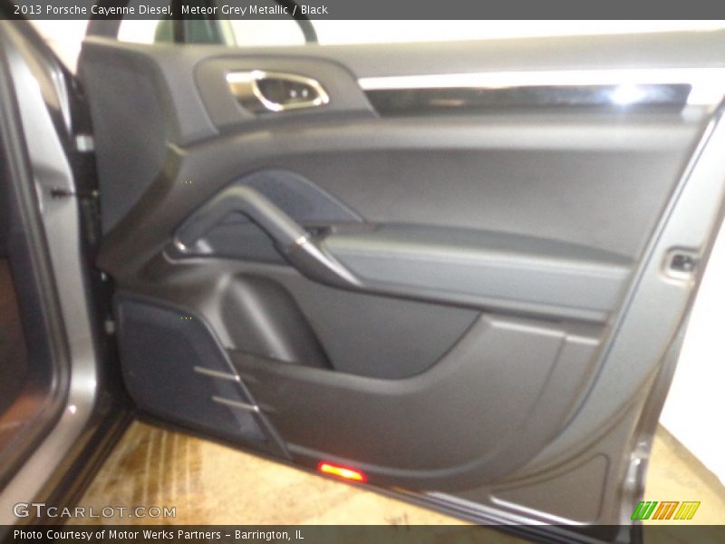 Meteor Grey Metallic / Black 2013 Porsche Cayenne Diesel