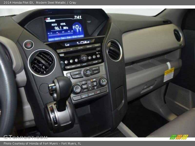 Modern Steel Metallic / Gray 2014 Honda Pilot EX