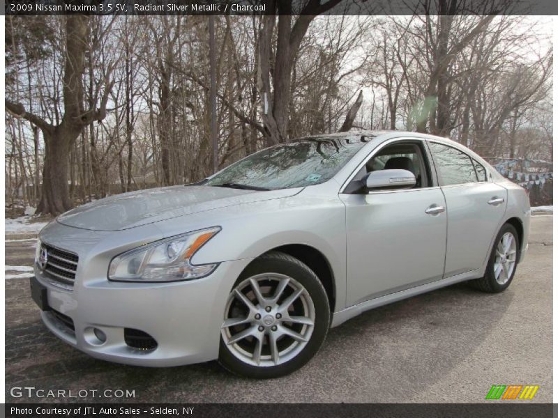 Radiant Silver Metallic / Charcoal 2009 Nissan Maxima 3.5 SV