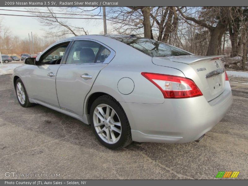 Radiant Silver Metallic / Charcoal 2009 Nissan Maxima 3.5 SV