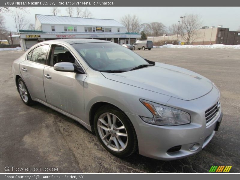 Radiant Silver Metallic / Charcoal 2009 Nissan Maxima 3.5 SV