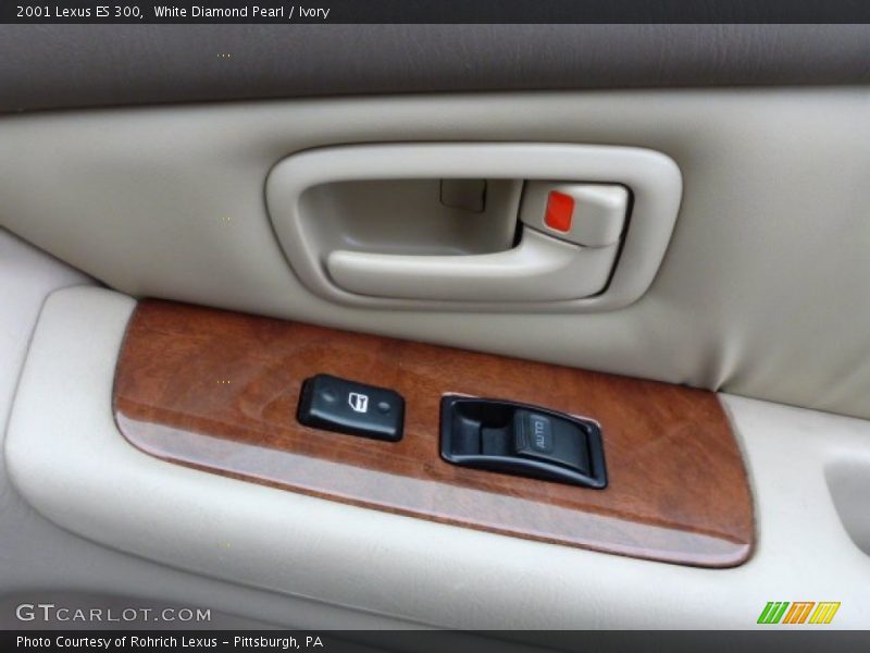 White Diamond Pearl / Ivory 2001 Lexus ES 300