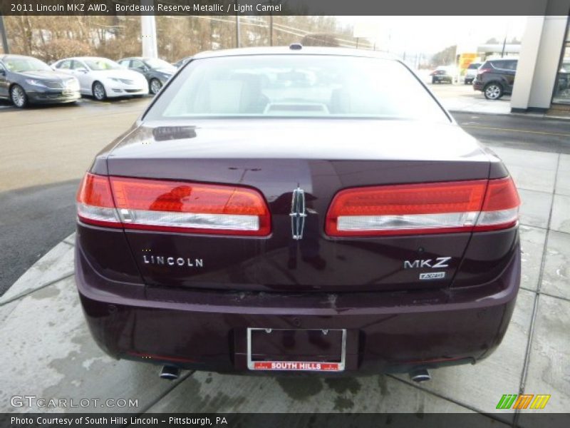 Bordeaux Reserve Metallic / Light Camel 2011 Lincoln MKZ AWD
