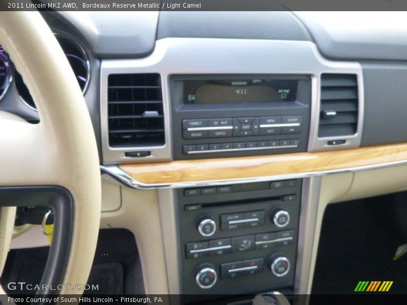 Bordeaux Reserve Metallic / Light Camel 2011 Lincoln MKZ AWD
