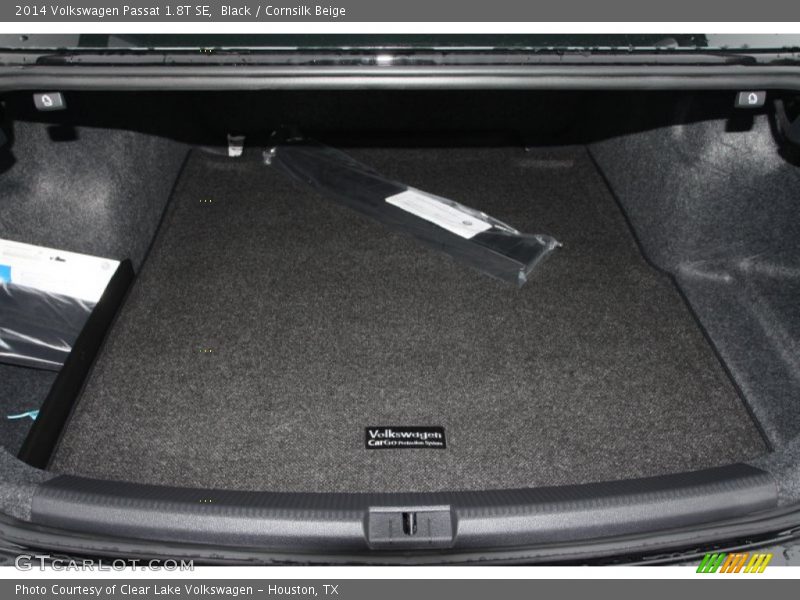 Black / Cornsilk Beige 2014 Volkswagen Passat 1.8T SE
