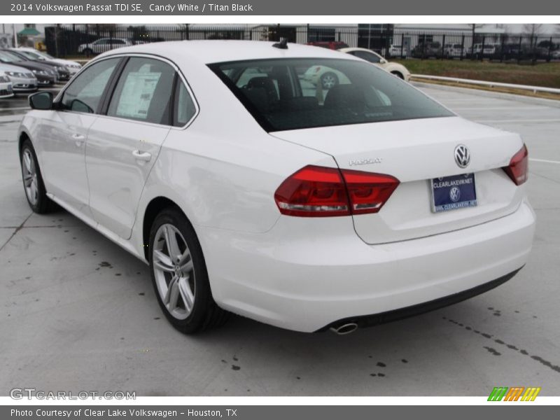 Candy White / Titan Black 2014 Volkswagen Passat TDI SE