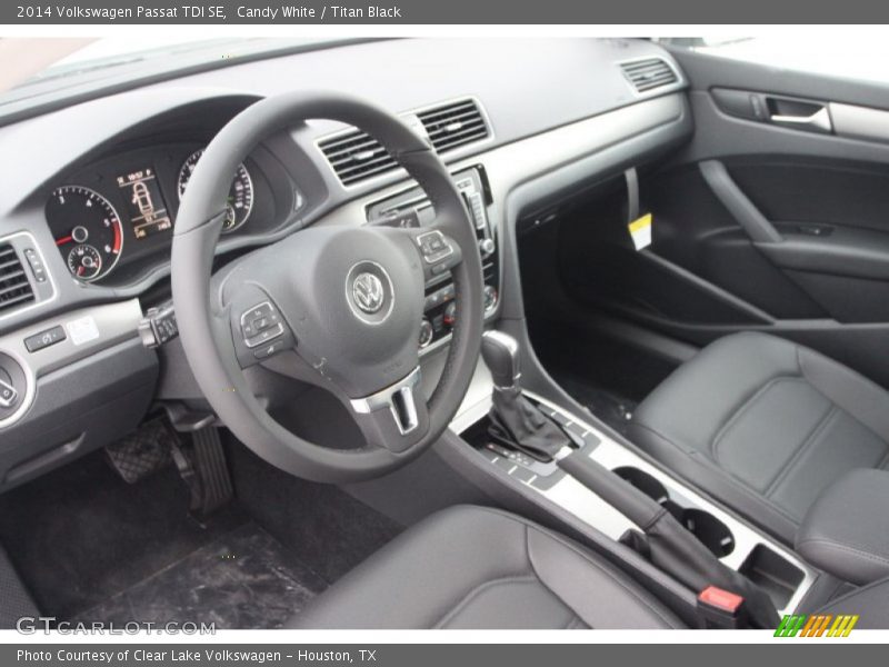 Candy White / Titan Black 2014 Volkswagen Passat TDI SE