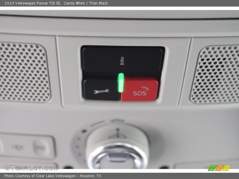 Candy White / Titan Black 2014 Volkswagen Passat TDI SE