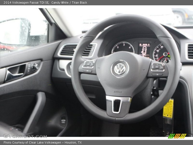 Candy White / Titan Black 2014 Volkswagen Passat TDI SE