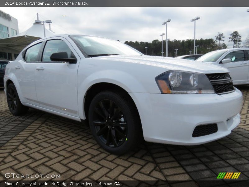 Bright White / Black 2014 Dodge Avenger SE