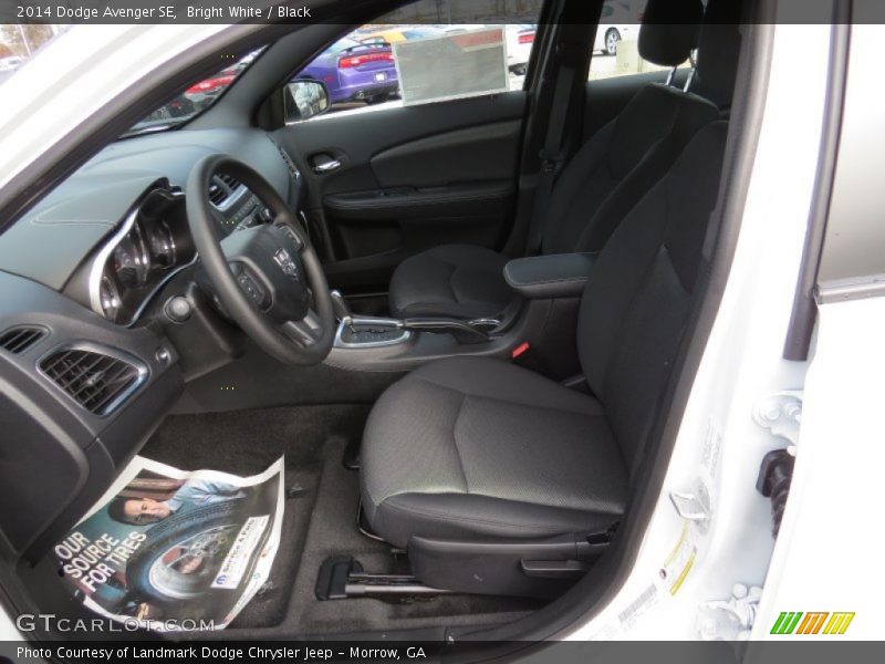 Bright White / Black 2014 Dodge Avenger SE