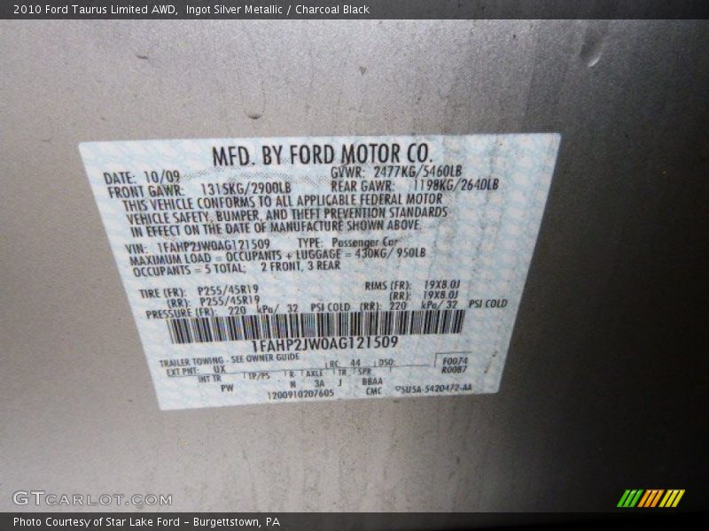 Ingot Silver Metallic / Charcoal Black 2010 Ford Taurus Limited AWD