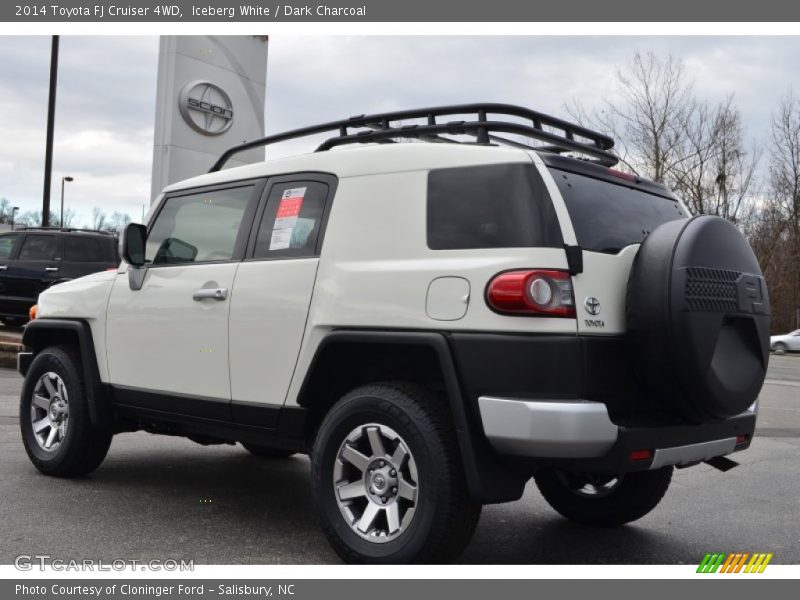 Iceberg White / Dark Charcoal 2014 Toyota FJ Cruiser 4WD