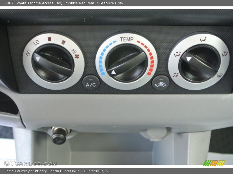 Controls of 2007 Tacoma Access Cab