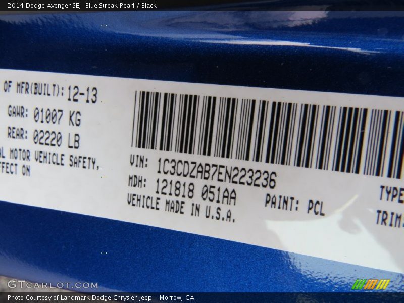 Blue Streak Pearl / Black 2014 Dodge Avenger SE