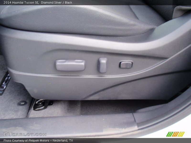 Diamond Silver / Black 2014 Hyundai Tucson SE