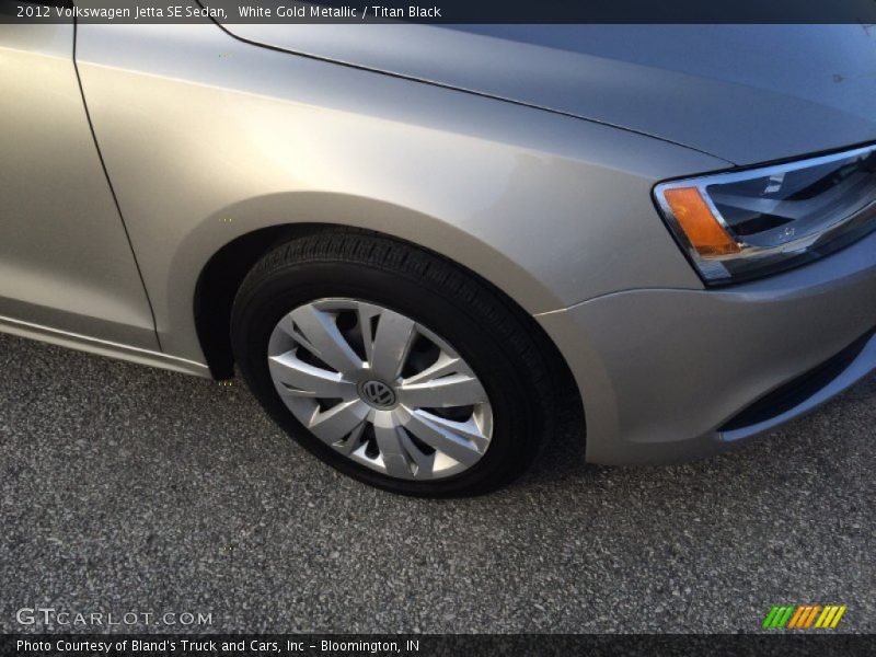 White Gold Metallic / Titan Black 2012 Volkswagen Jetta SE Sedan