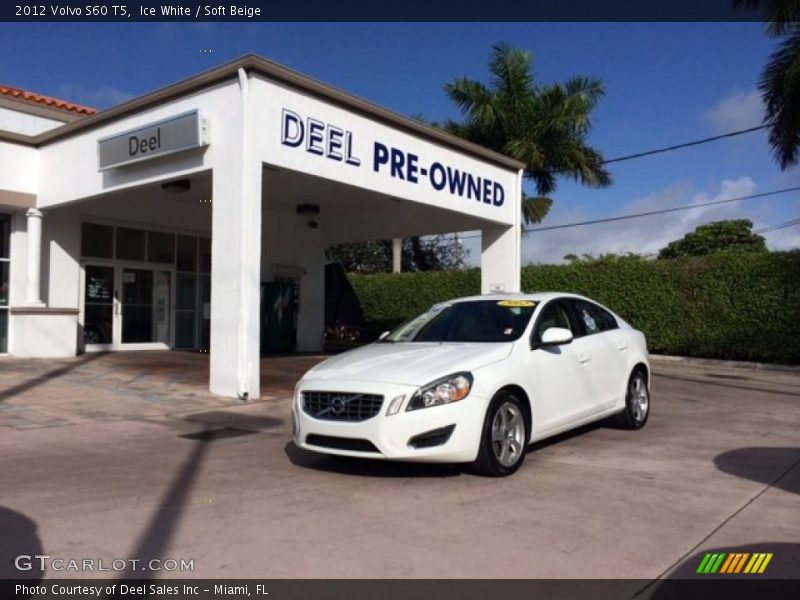 Ice White / Soft Beige 2012 Volvo S60 T5