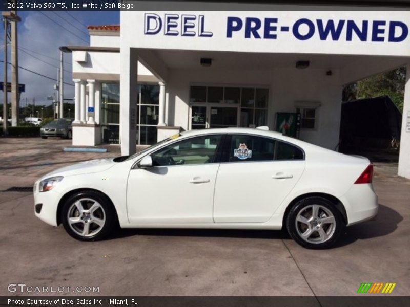 Ice White / Soft Beige 2012 Volvo S60 T5