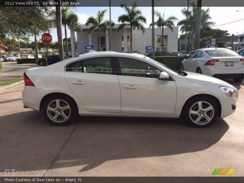 Ice White / Soft Beige 2012 Volvo S60 T5