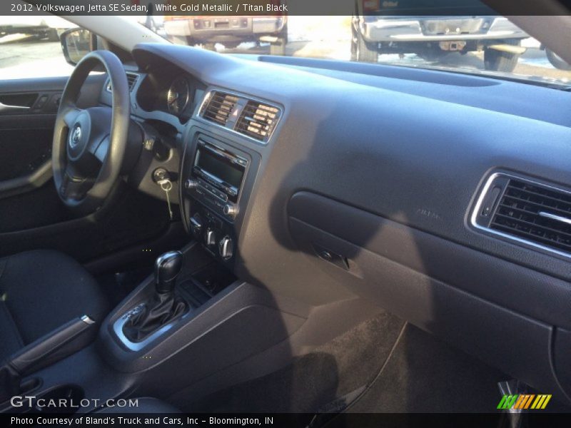White Gold Metallic / Titan Black 2012 Volkswagen Jetta SE Sedan