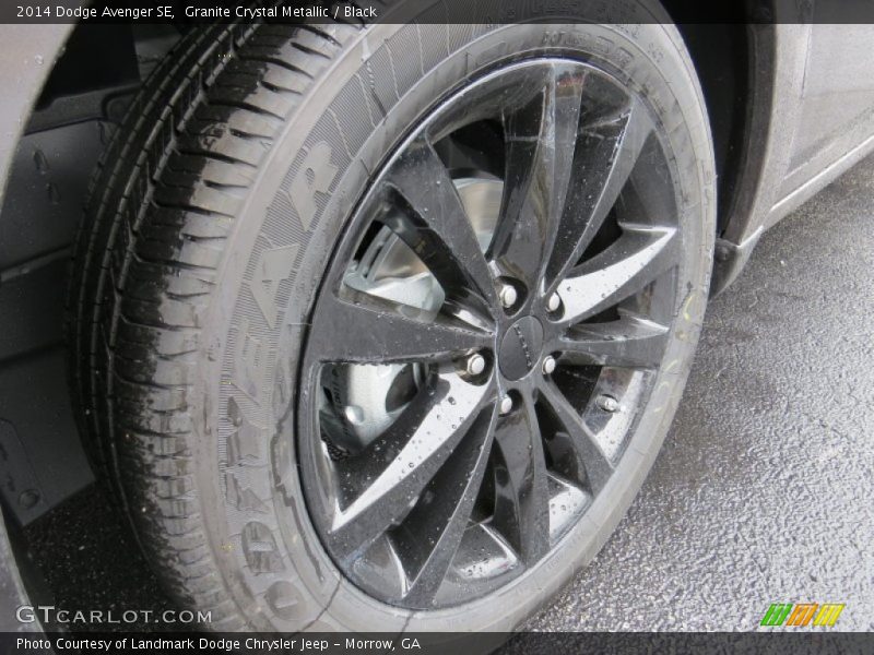 Granite Crystal Metallic / Black 2014 Dodge Avenger SE