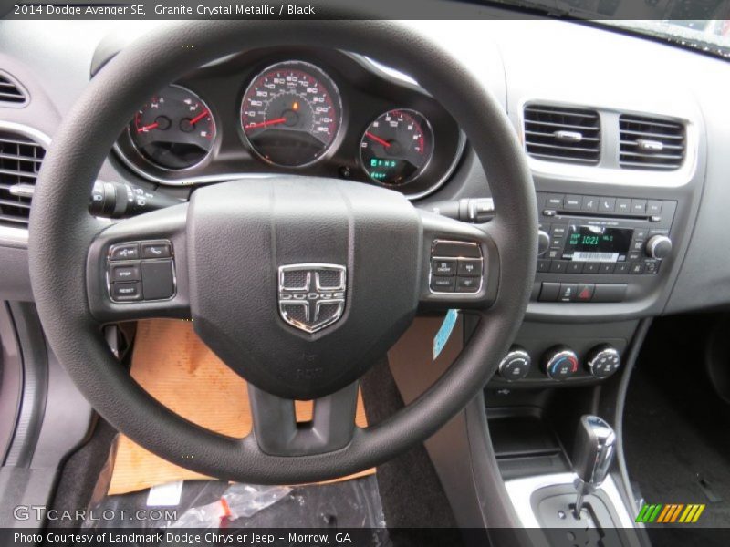 Granite Crystal Metallic / Black 2014 Dodge Avenger SE