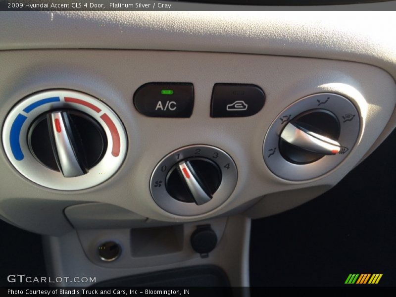 Controls of 2009 Accent GLS 4 Door